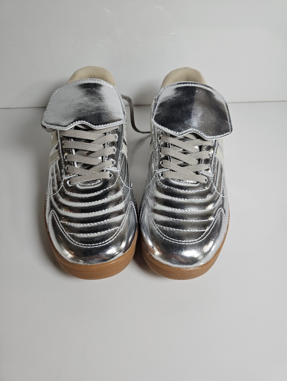 Steve Madden Madrid Metallic Silver Sneakers Women's Size 9.5 New Without Box - Picture 2 of 9